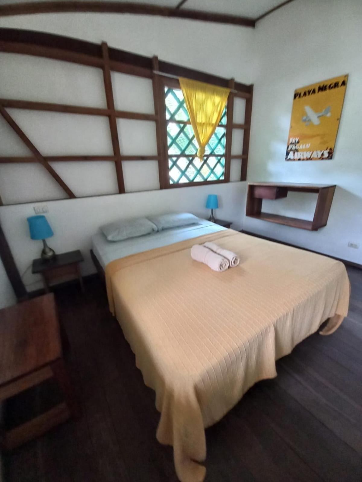 Pagalu Hostel Puerto Viejo de Talamanca Szoba fotó