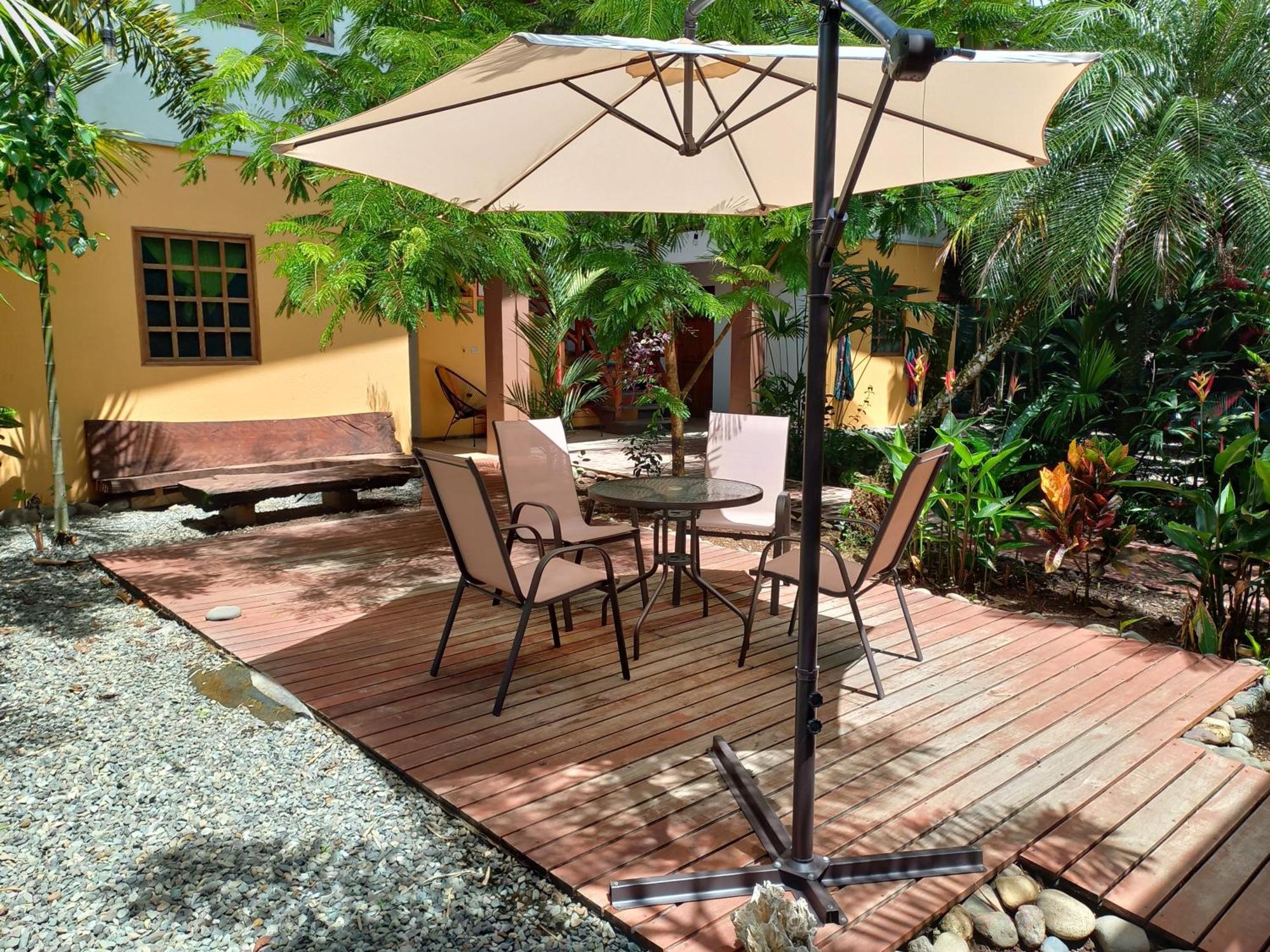 Pagalu Hostel Puerto Viejo de Talamanca Kültér fotó